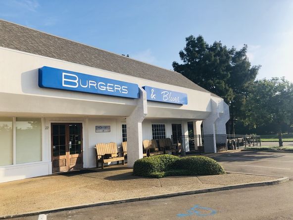 Centre Park: 1060 E County Line Rd, Ridgeland, MS 39157